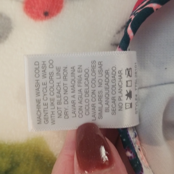 Time and Tru Swimsuit - Picture 9 of 9